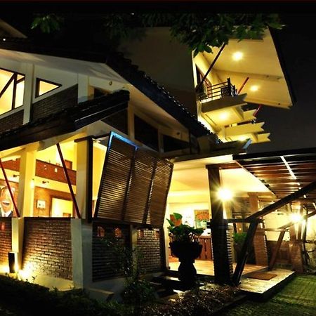 Tetirah Boutique Hotel Салатіга Екстер'єр фото