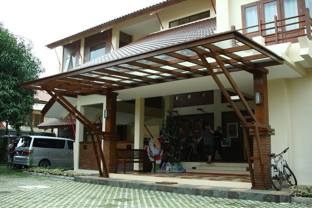 Tetirah Boutique Hotel Салатіга Екстер'єр фото